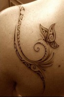 /album/tattoo-chica/tatuajes-discretos-en-la-espalda-para-mujeres-jpg/
